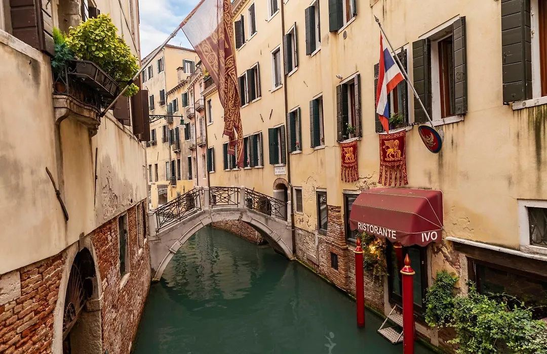 G&S - Housevenice Center-1